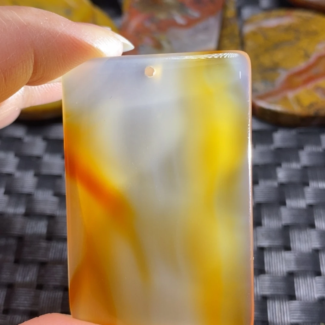 玛瑙/玉髓挂件未镶嵌