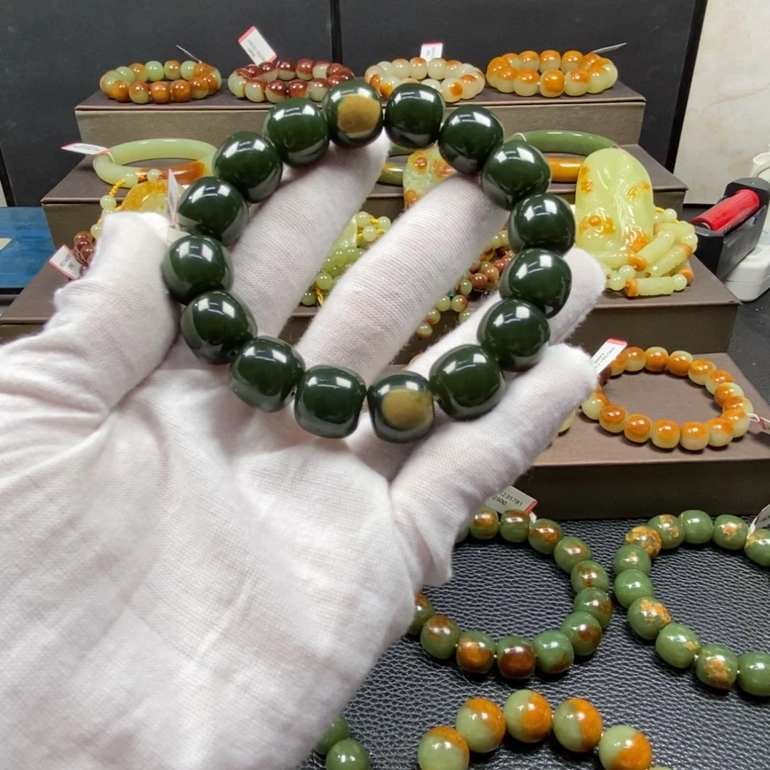 透闪石质玉未镶嵌手链