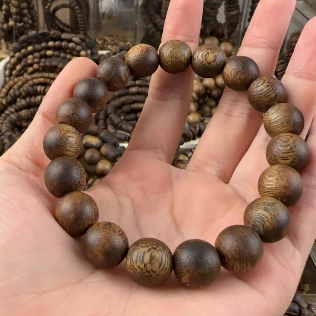 哇***哇手串沉香奇楠手串11克卡1.1