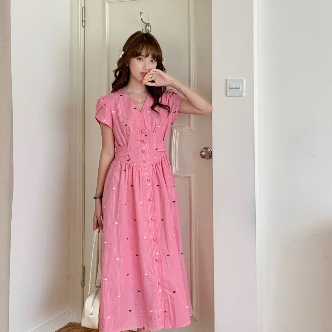 法式茶歇气质爱心连衣裙子女装2025夏季新款独特漂亮约会掐腰长裙