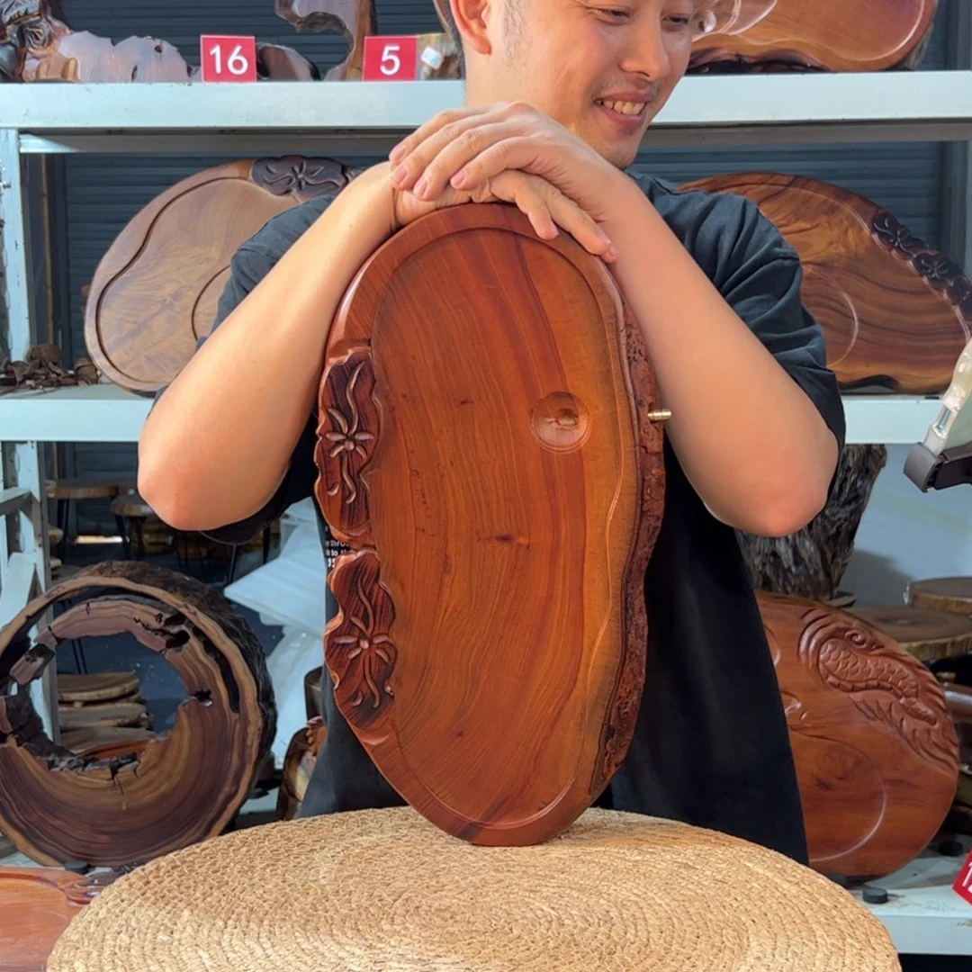 璘香樟木原木产品木头