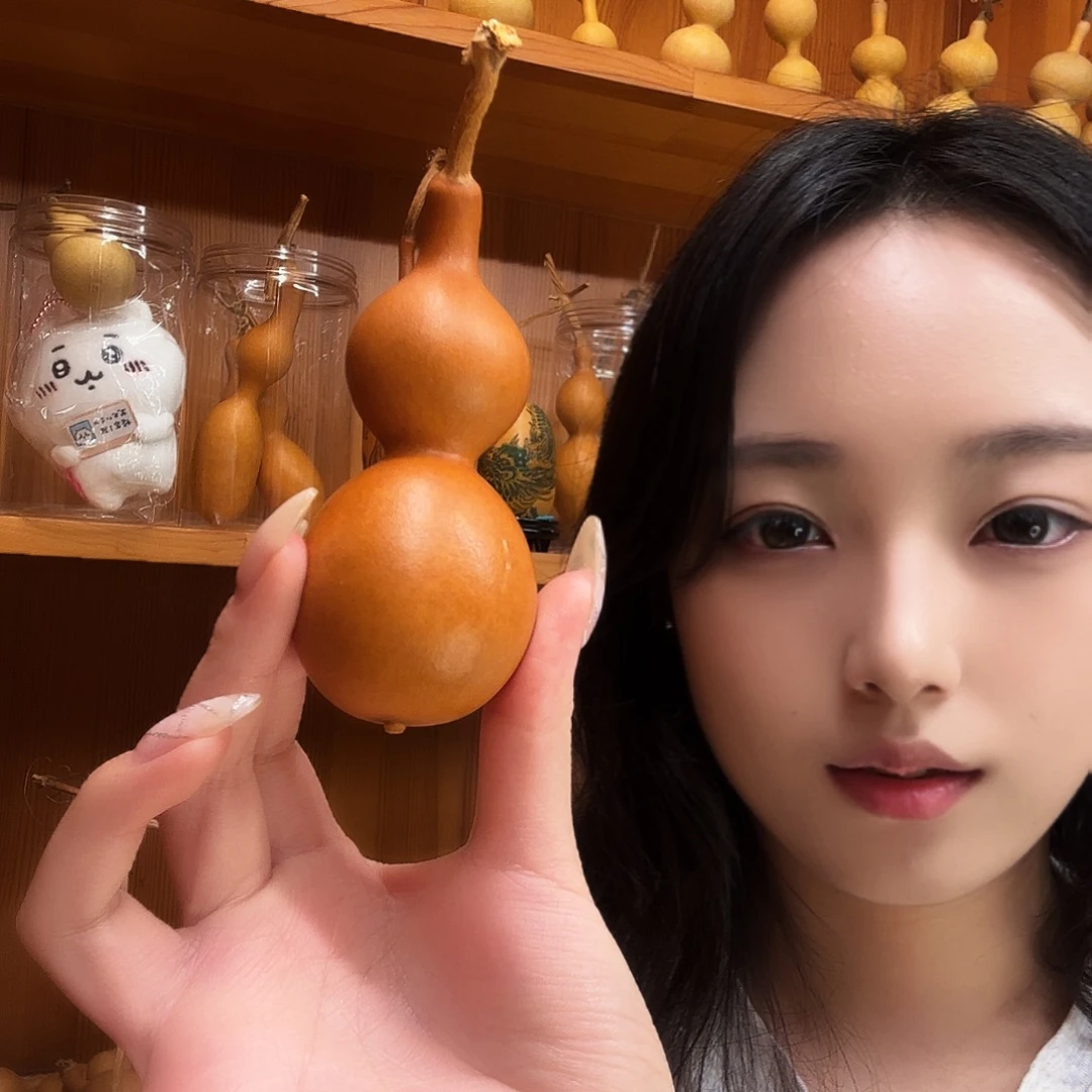 毛***画葫芦老皮葫芦带瑕10元