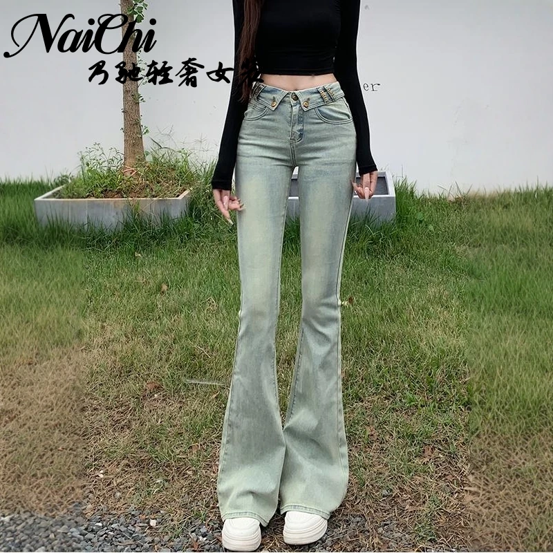 浅蓝色弹力字母翻腰微喇牛仔裤女2025夏季新款高腰显瘦裤设计感