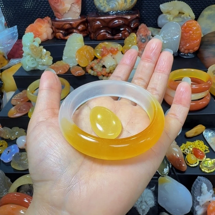 石英岩玉手镯未镶嵌