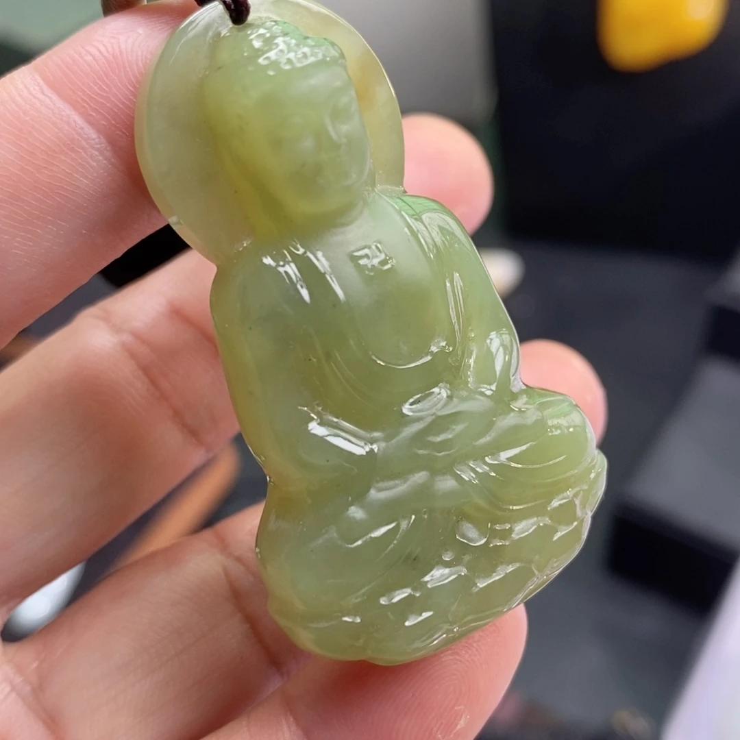 颈饰未镶嵌和田玉（青白玉）