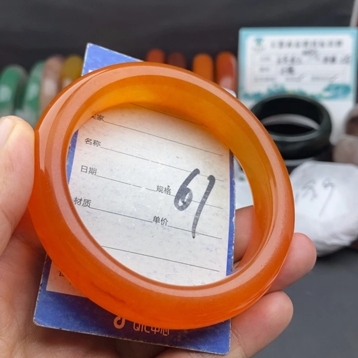 未镶嵌手镯石英质玉