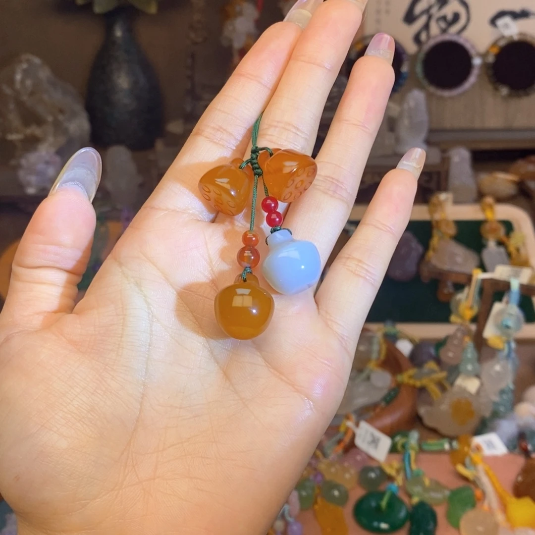 玛瑙/玉髓未镶嵌车挂挂件