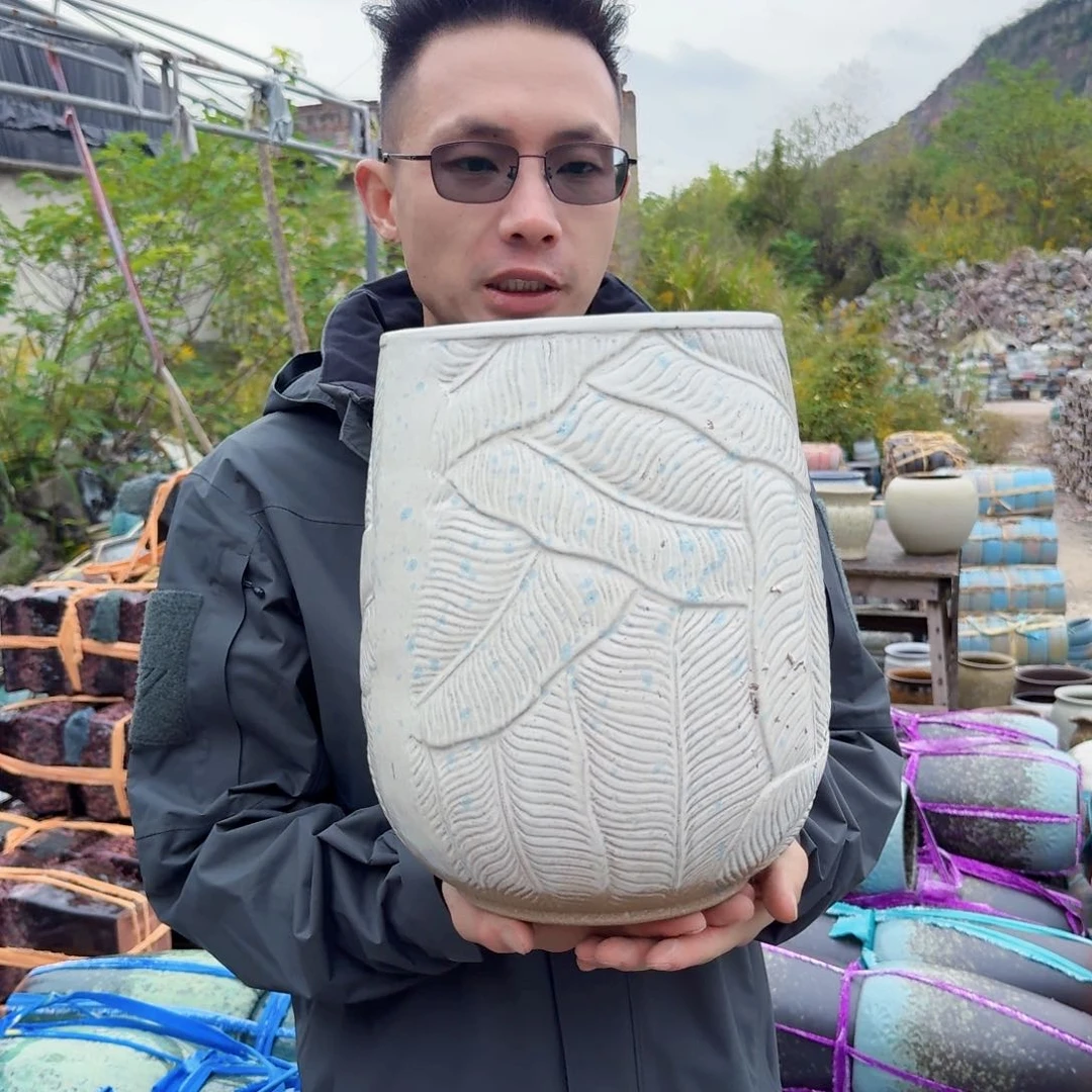 紫砂花盆口20高31（一个芭蕉叶白色