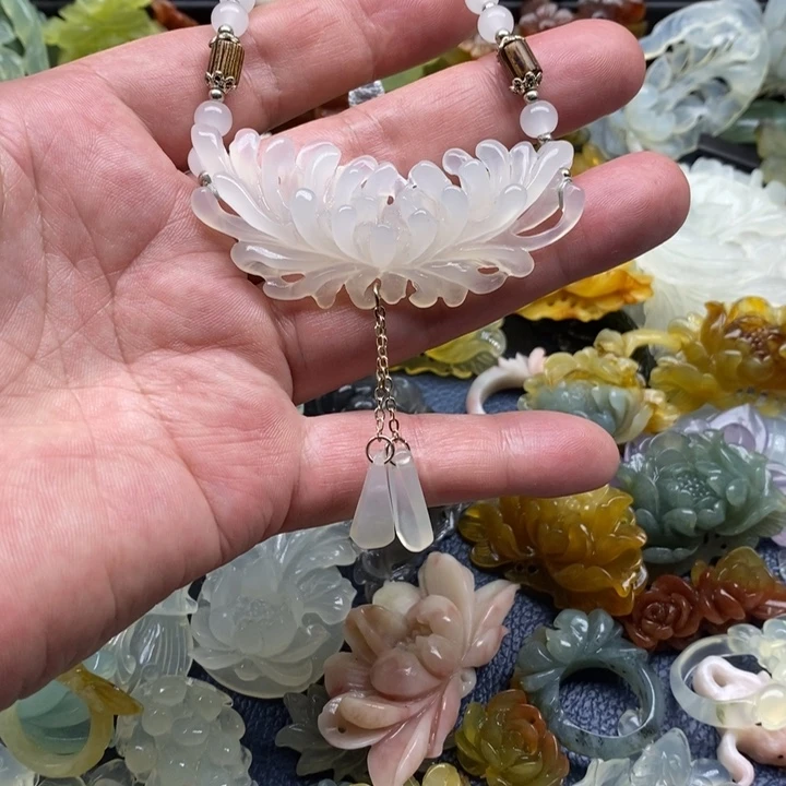 蛇纹石玉合金颈饰