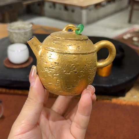 景德镇鱼和熊手工陶艺