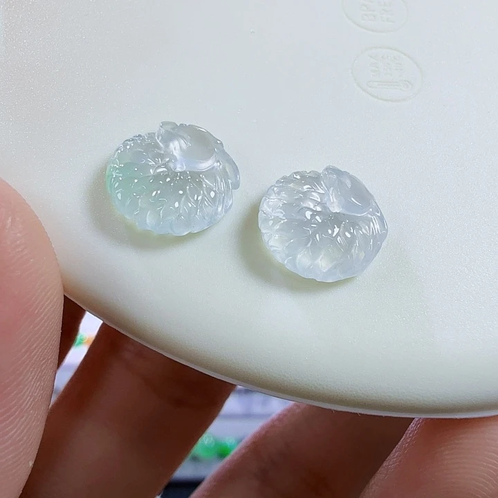 翡翠未镶嵌颈饰二选一 龙环