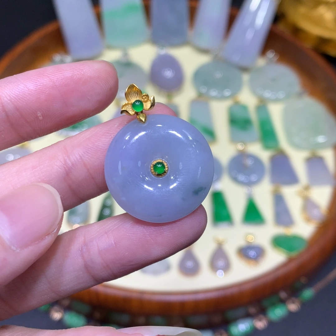 翡翠吊坠(不含链)18K金镶嵌