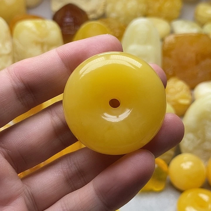 琥珀颈饰未镶嵌琥珀蜜蜡吊坠
