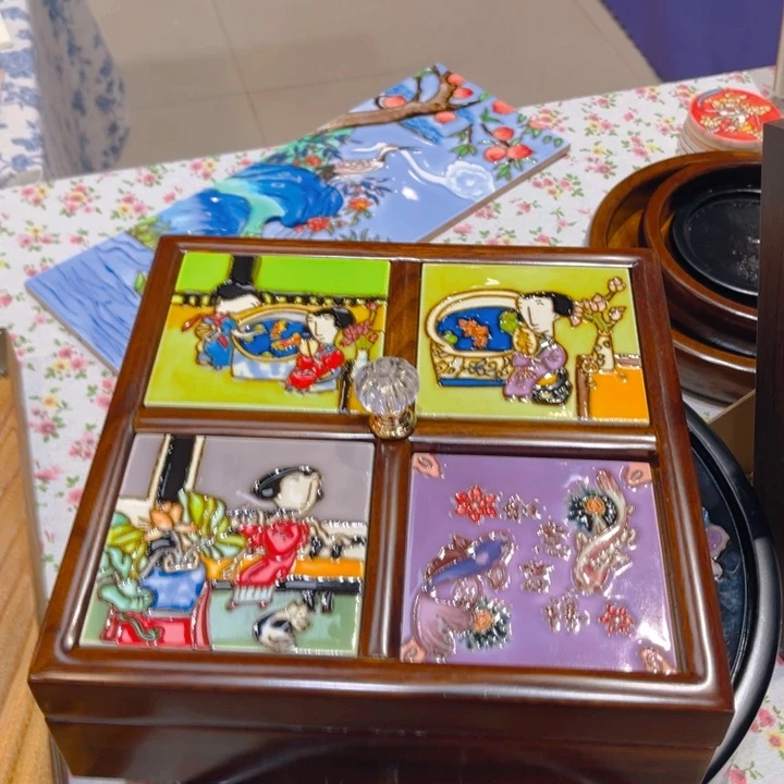 *****盖子款瓷板画艺术作品