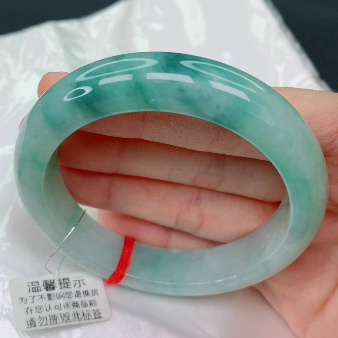 翡翠未镶嵌手镯56正圈，飘花