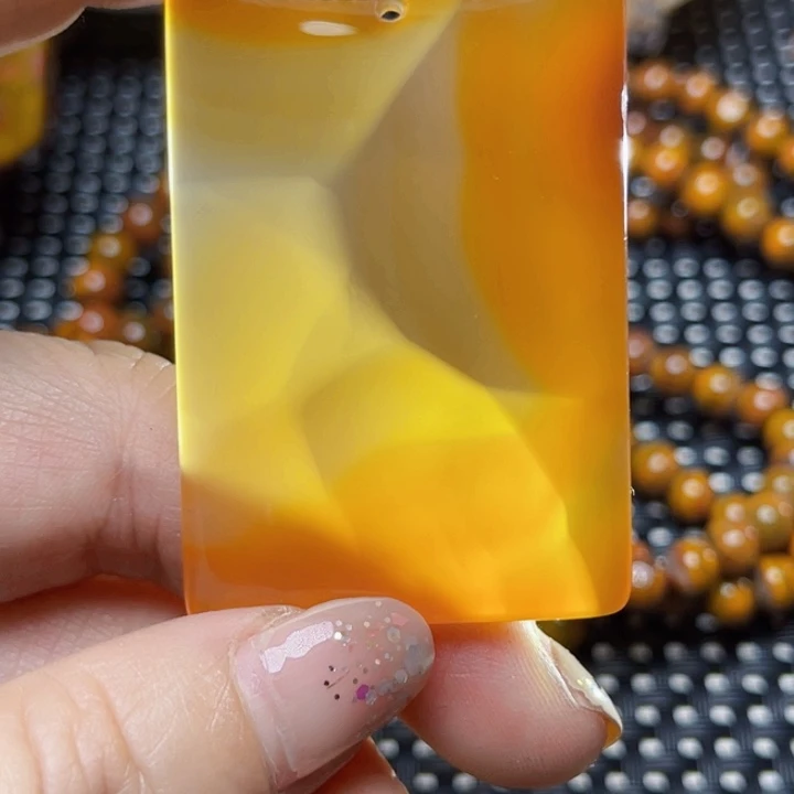 玛瑙/玉髓颈饰未镶嵌一**人