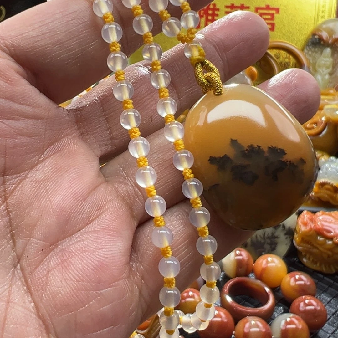 *****石英质玉未镶嵌颈饰
