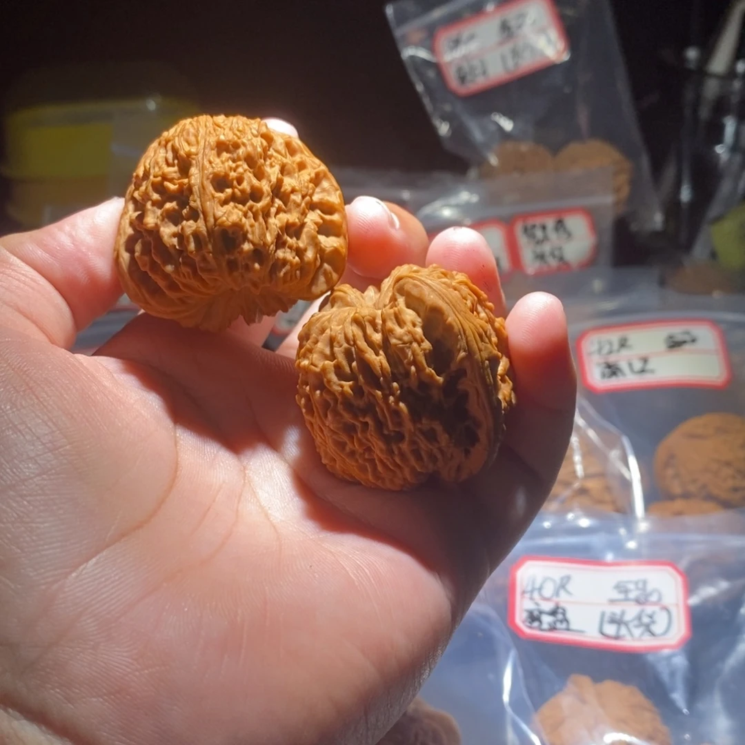 把***里吊坠文玩核桃45全品南疆
