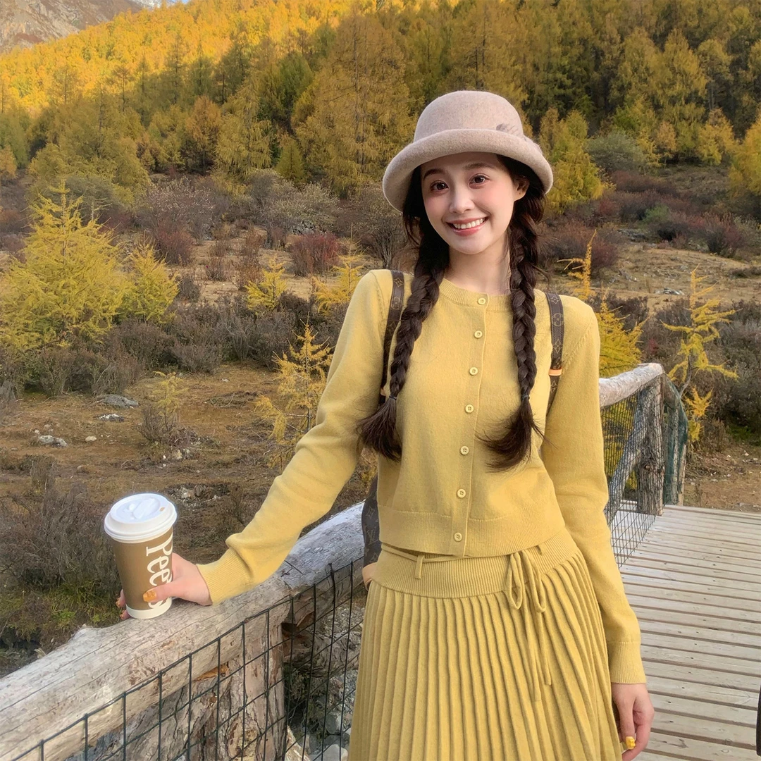 赵幺妹 温柔缱绻 软糯亲肤百搭针织开衫系带半裙内搭套装两件套冬