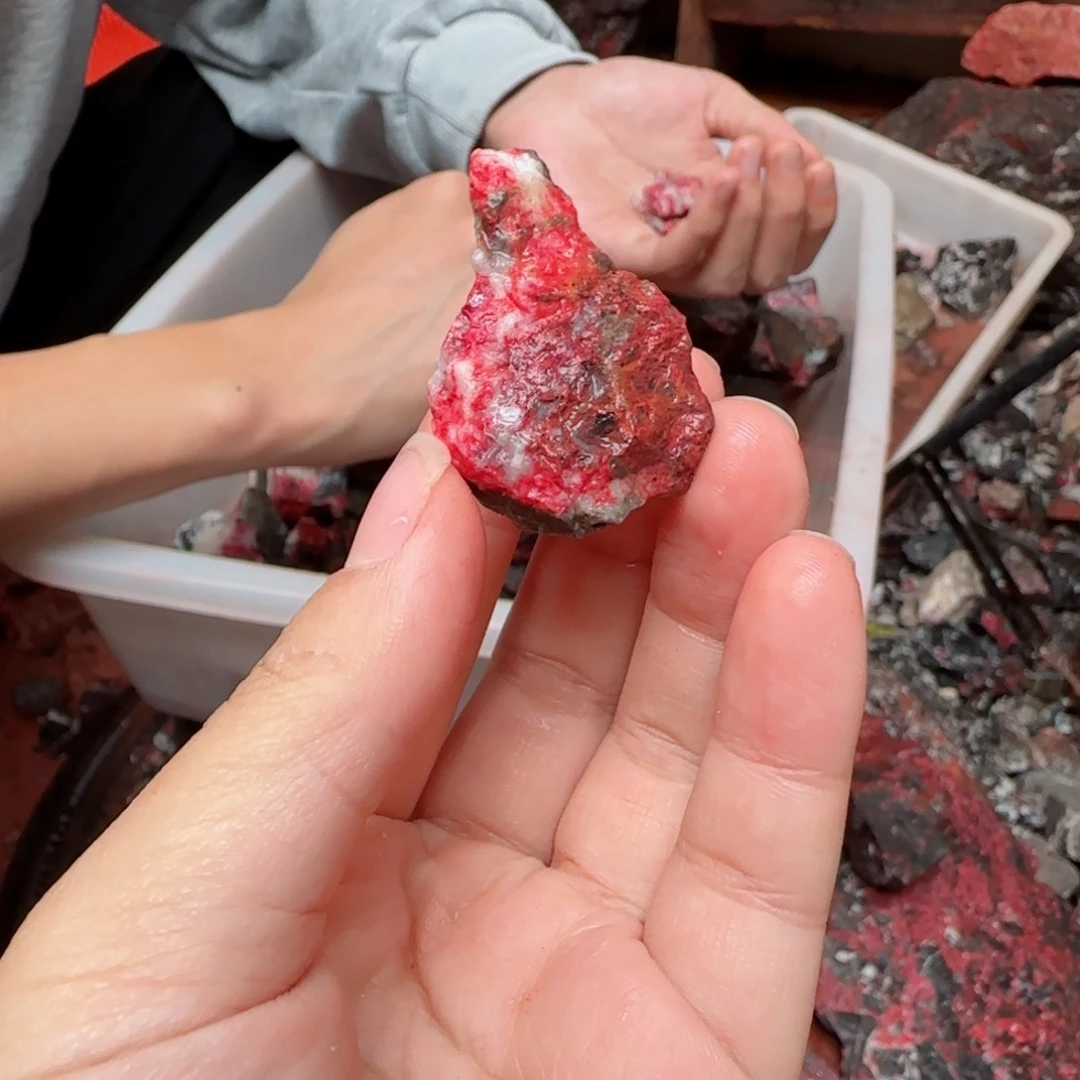 天然辰砂朱砂毛石头8