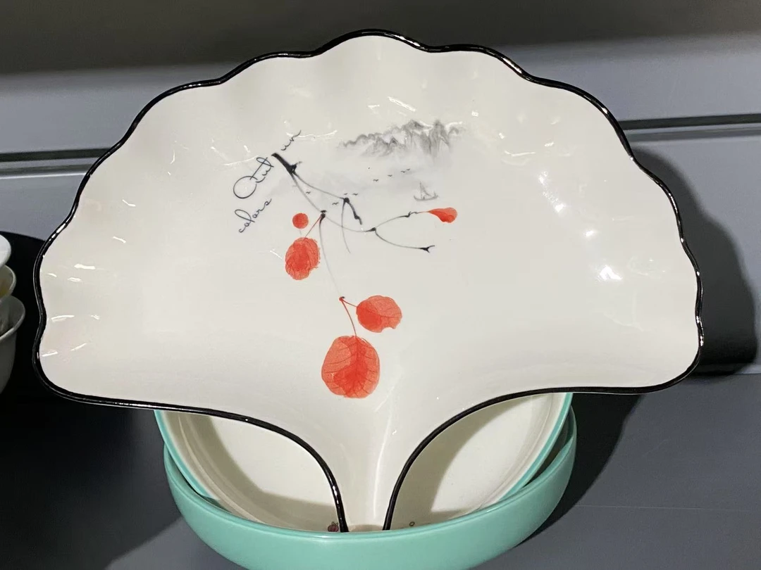 大品牌库存亏本清货,完美无瑕疵餐具用品/扇形碟子329号 /2个包邮