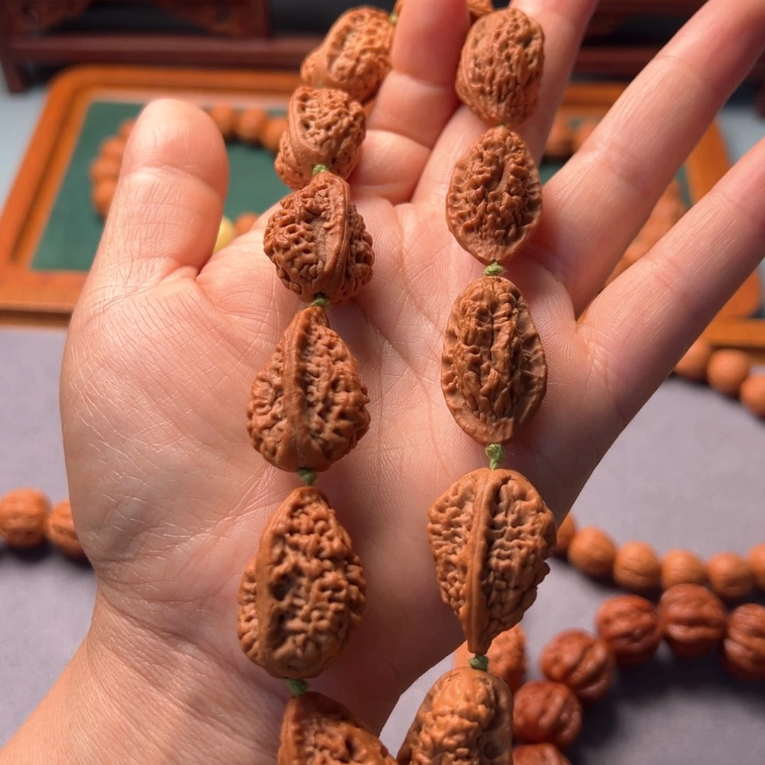 文玩核桃吊坠野生小核桃