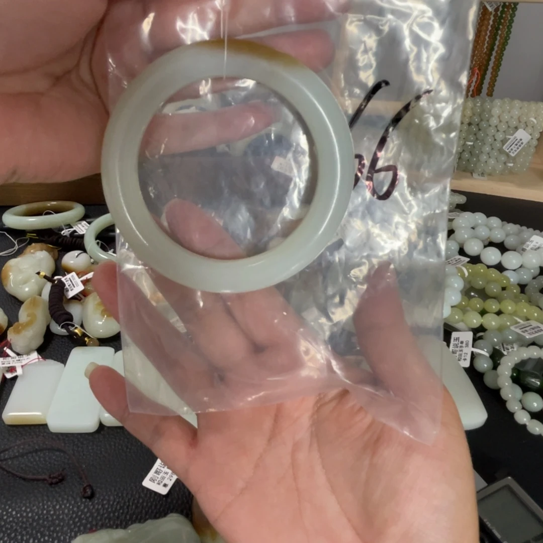 喜***生未镶嵌手镯和田玉（糖玉）