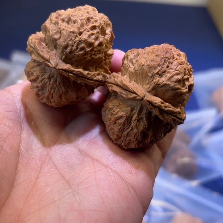 文玩核桃吊坠玉溪元宝