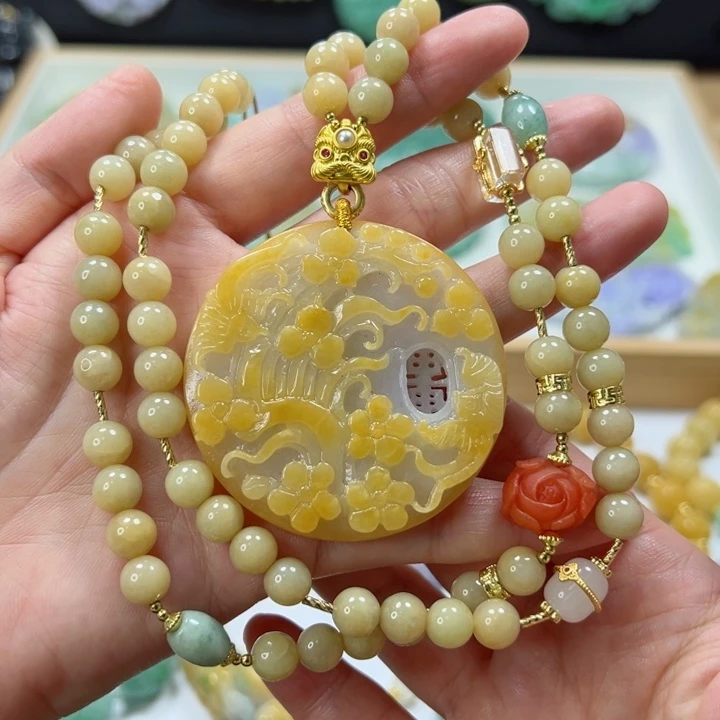 颈饰未镶嵌翡翠吊坠