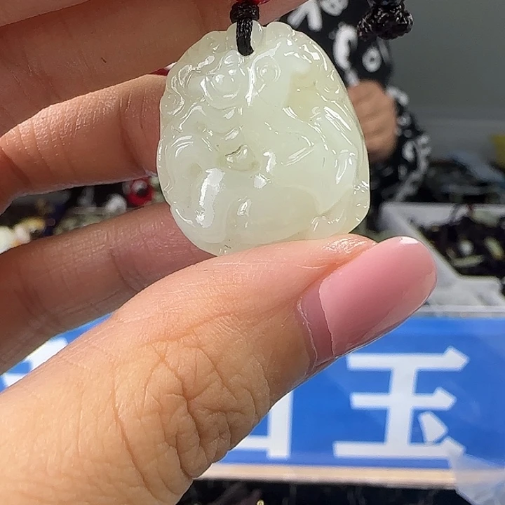 颈饰未镶嵌和田玉