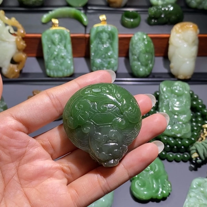 和田玉未镶嵌挂件