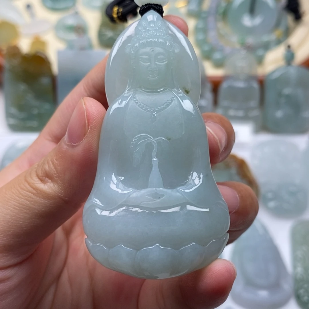 翡翠未镶嵌颈饰素衣