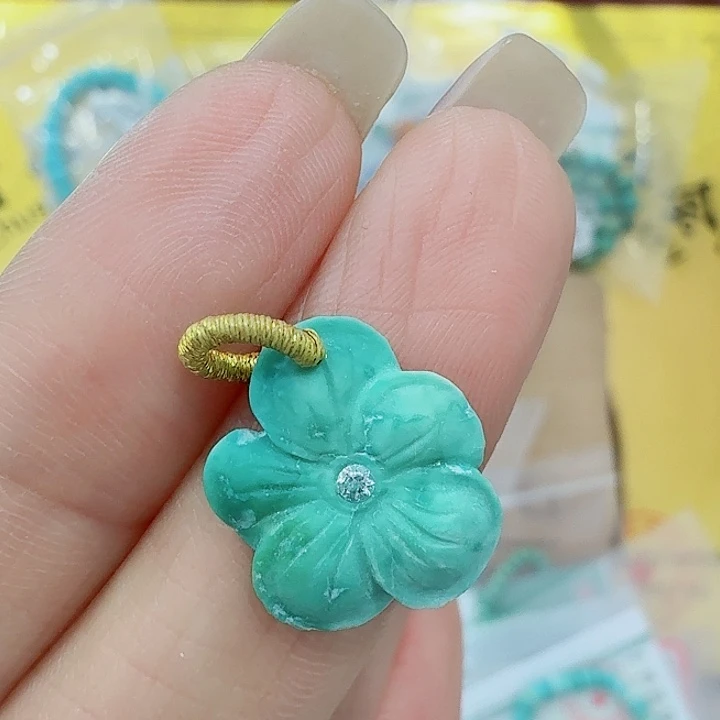 绿松石未镶嵌珠宝奇石