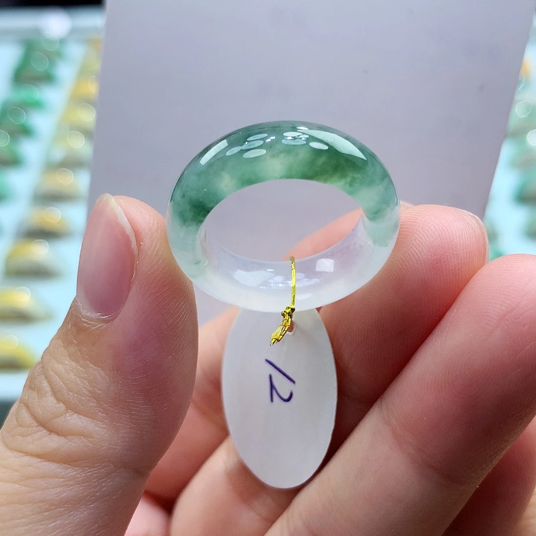 翡翠戒指未镶嵌12圈