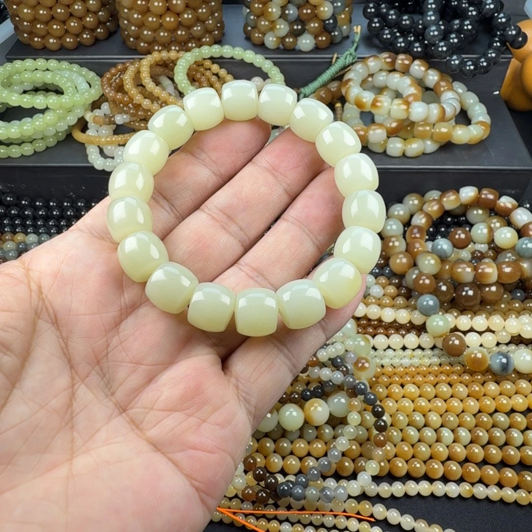 风***店和田玉未镶嵌手链