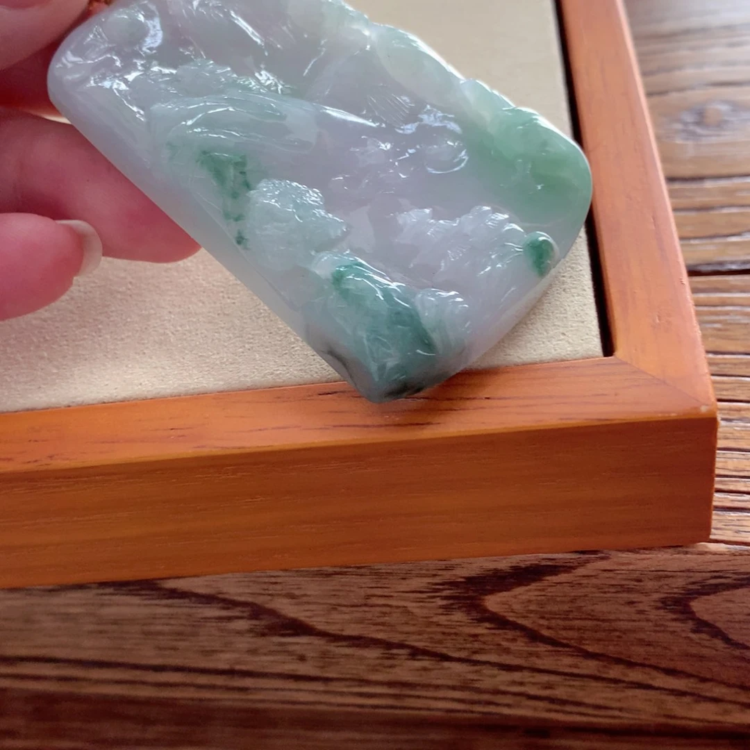 翡翠颈饰未镶嵌吊坠