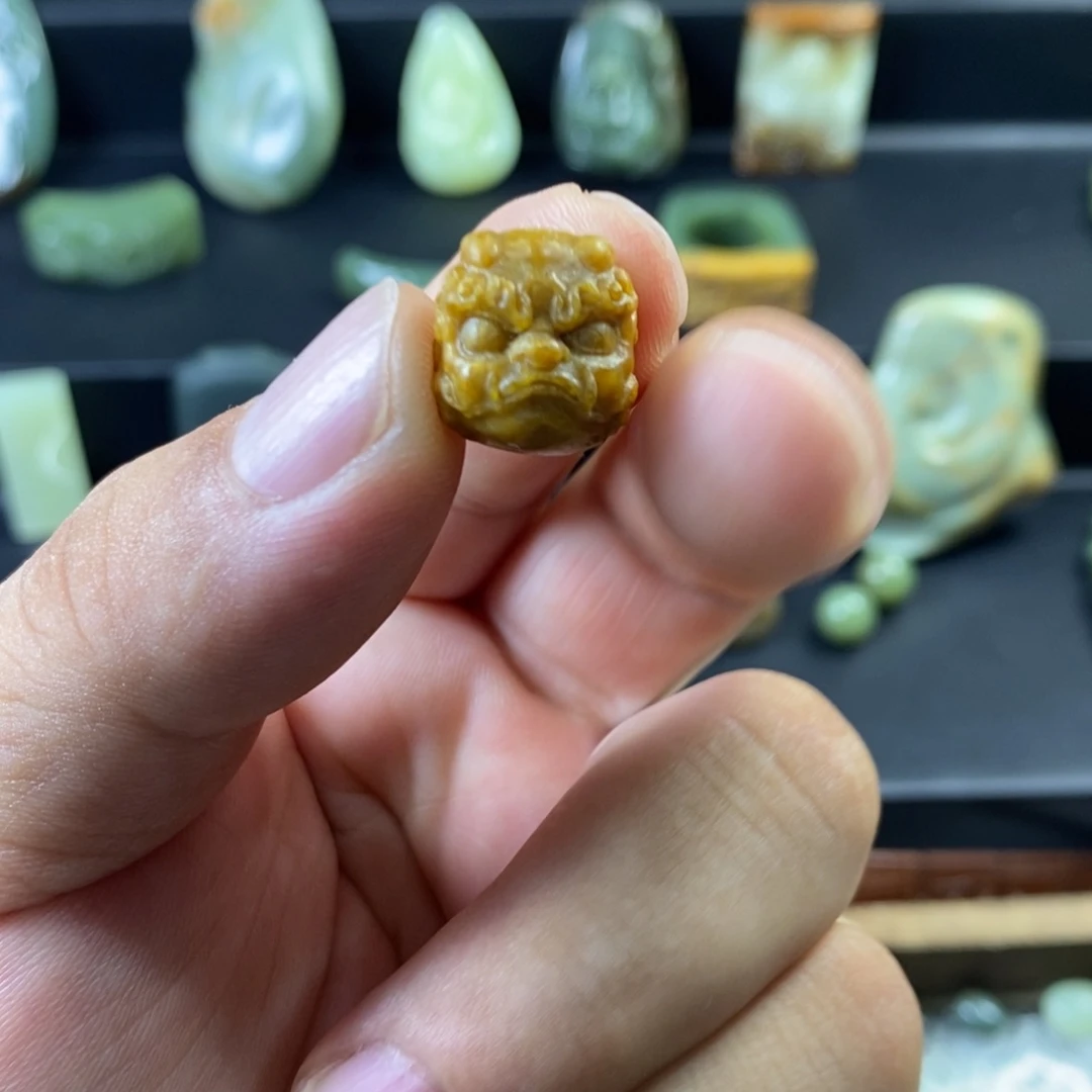 金****岫岩河磨玉（透闪石质玉）未镶嵌颈饰
