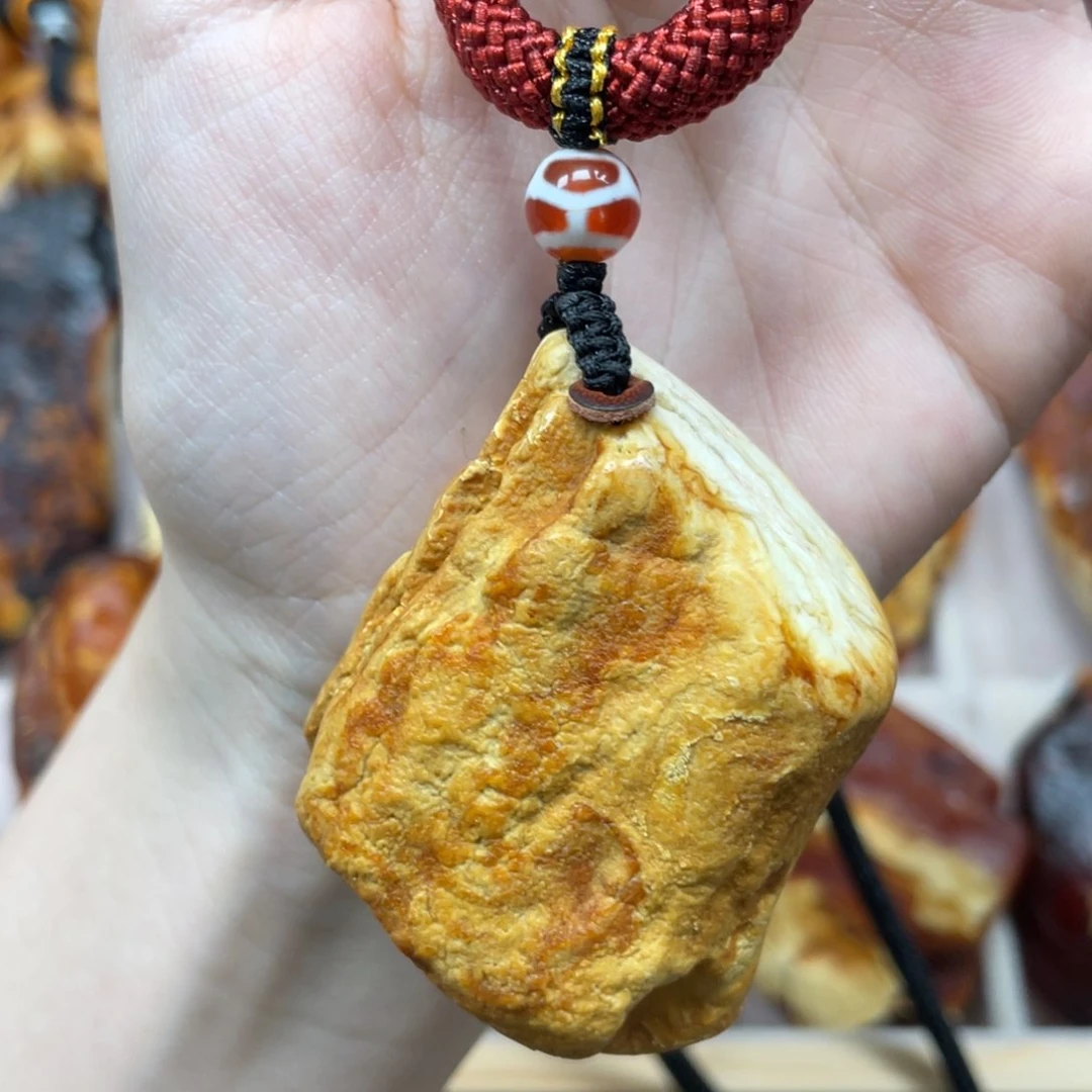 琥珀珠宝奇石未镶嵌