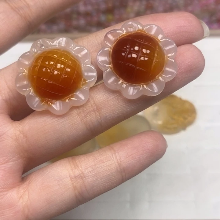 玛瑙/玉髓未镶嵌颈饰两个太阳花