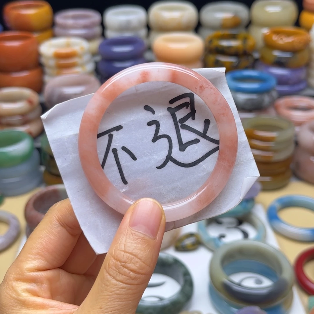 未镶嵌手镯石英质玉