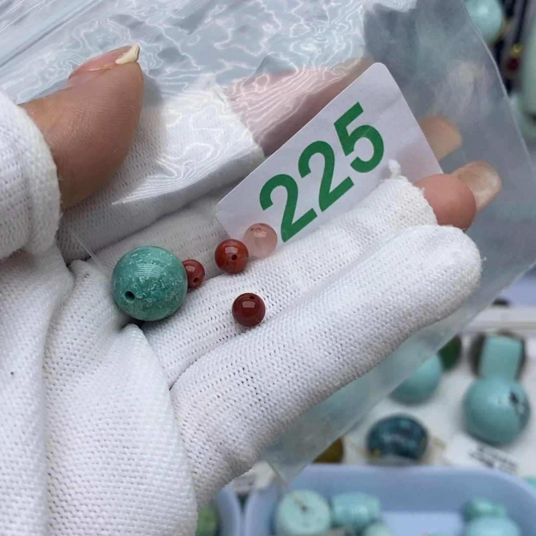 南红玛瑙未镶嵌珠宝奇石