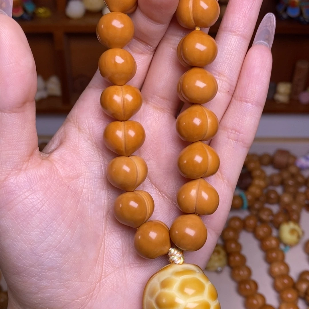 吊坠猴头核桃玻璃底柯基屁桃➕大富甲手持