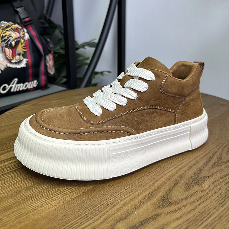 秋冬新款中帮真皮板鞋男士厚底百搭高帮休闲鞋时尚厚底男鞋