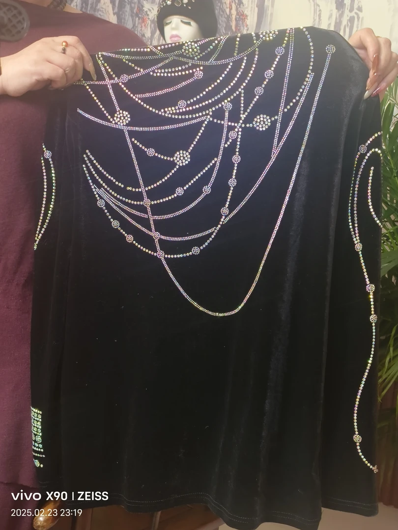 打底长袖高领百搭T恤连帽防静电流苏服装几何烫钻时尚常规