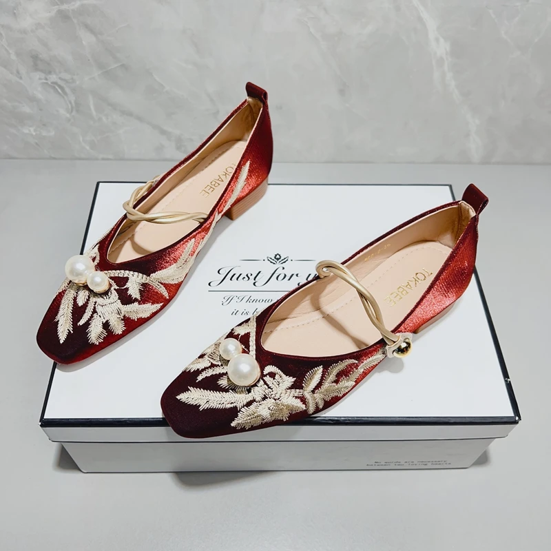 2025春夏季新款百搭新国风复古新中式刺绣浅口气质粗跟珍珠单鞋女