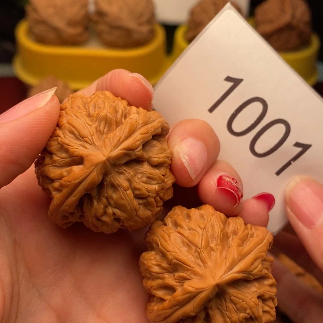 桃核把件红锦鲤38……