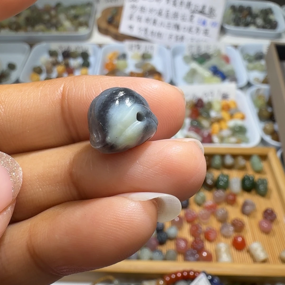 和田玉未镶嵌珠宝奇石