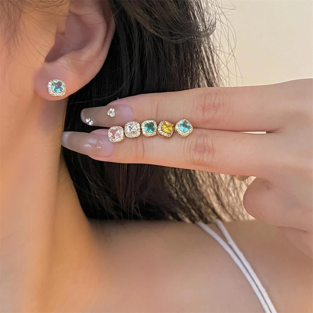 铜合金锆石耳饰 爆闪方形耳环睡觉耳钉轻奢高级感小巧精致耳饰