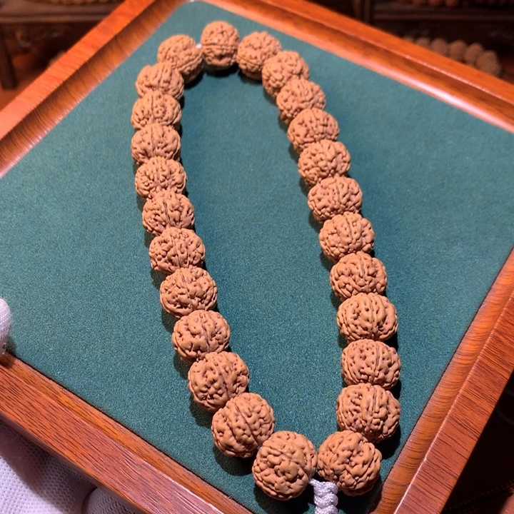 翻***.手串金刚菩提树王梅花16mm