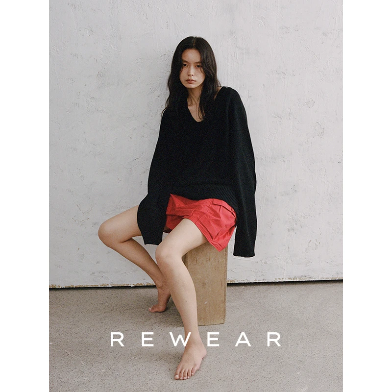 REWEAR/轻运动风 天丝棉A字剪裁工装翻盖大口袋花苞廓形短裤12128